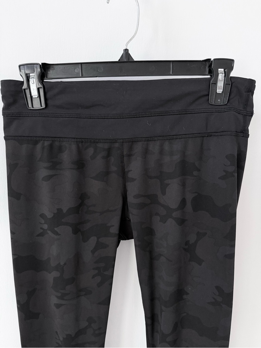 Lululemon Run: Inspire Crop II All Luxtreme Savasana Camo Black/Black - Picture 5 of 15